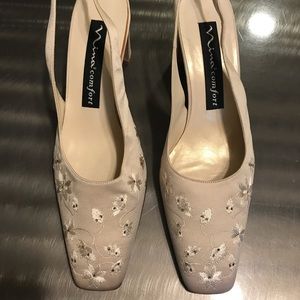 Woman’s Dress Shoes | Leather Sole | Size 8 1/2 M